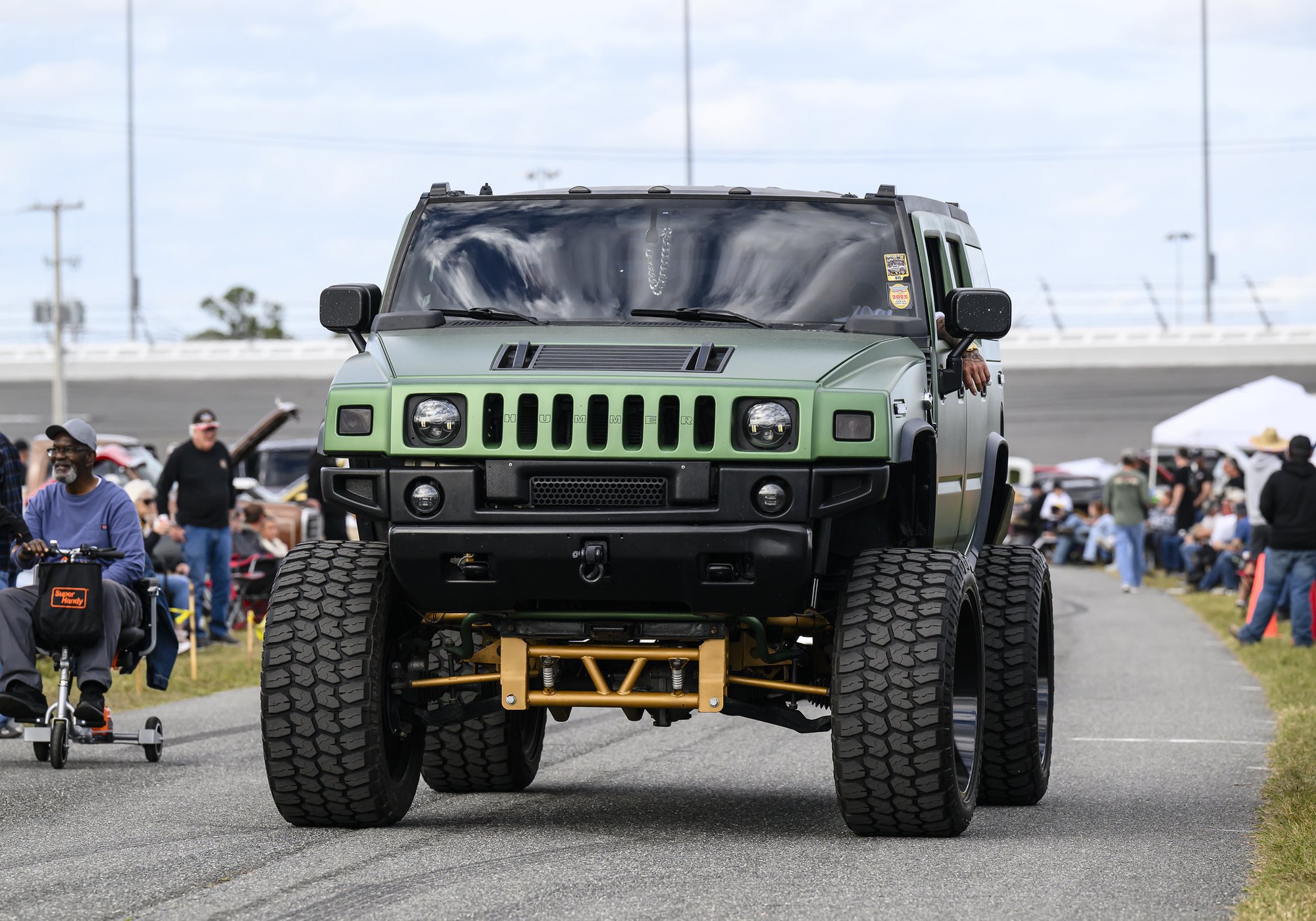 Show cars at the Daytona Turkey Run®